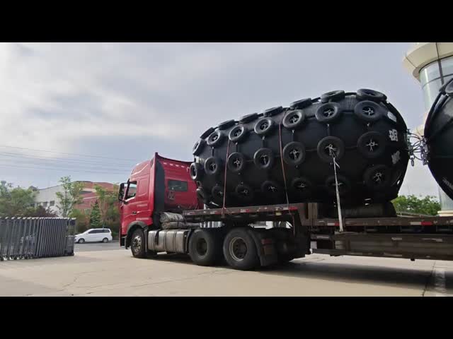Parure pneumatique en caoutchouc durable Yokohama
