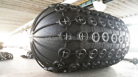 300-500KN Force de réaction Yokohama Fender avec accessoires de gaine de pneu