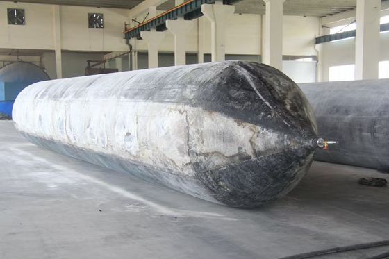 Airbags en caoutchouc pour navires personnalisables pour le lancement et le levage des navires