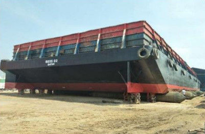 Airbag maritime pour le chargement au quai