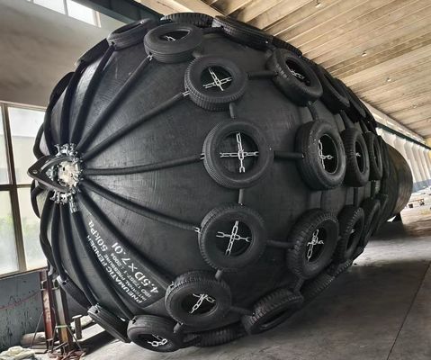 Fenders YOKOHAMA Fenders pneumatiques pour navires