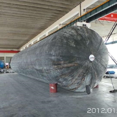 Airbags en caoutchouc pour le sauvetage des bateaux