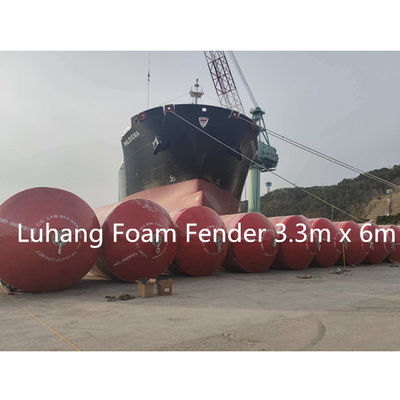 Fenders en mousse à haute absorption énergétique revêtus de polyuréthane renforcé